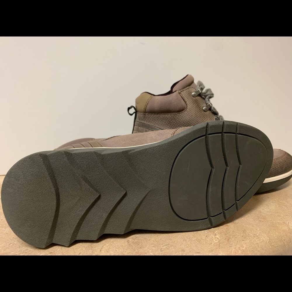 OTBT Hiking Style Shoes - Picture 6 of 7